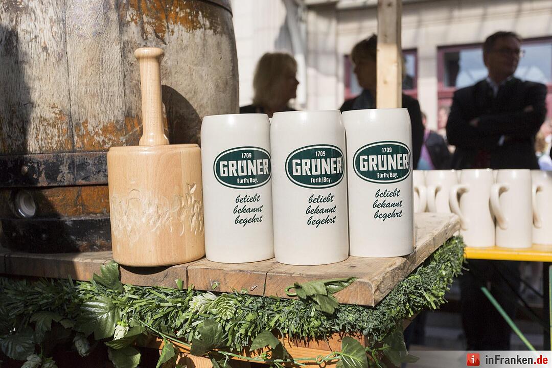 Fürther Michaeliskirchweih eröffnet