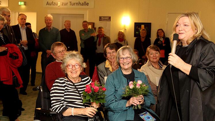Claudine Joho und Anita Leutwiler mit Miriam Imhof (v. l.) Richard Sänger