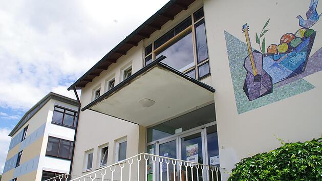 Die Schule ist das gr&ouml;&szlig;te Projekt, das die Gemeinde in Angriff nehmen wird. Die Investitionen belaufen sich auf &uuml;ber 12,8 Millionen Euro. mrm