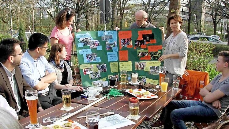 Die beschenkten Vereine stellten den anderen Spendenempfängern ihre Aktivitäten vor. Foto: Richard Sänger