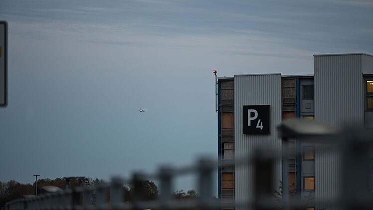 Flughafen Hannover - Ankunft von Afghanen mit Aufnahmezusage