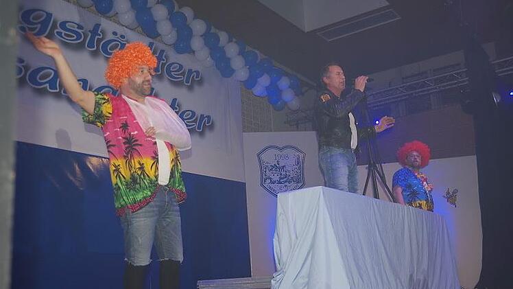 Die "Firedancers" der FFW K&uuml;ps entf&uuml;hrten ins alte Rom. Foto: Heike Sch&uuml;lein