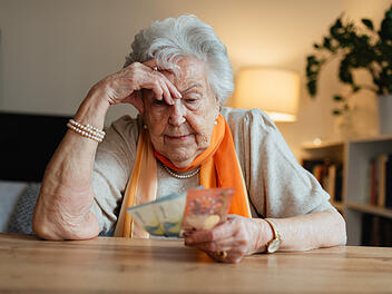 Rente, Witwenrente, Alter, Geld, Euro, Altersarmut