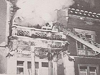 Im Dezember 1973  brannte eine zum abriss bestimmte Villa im Neuen Weg in Coburg. CT-Archiv/Künstner