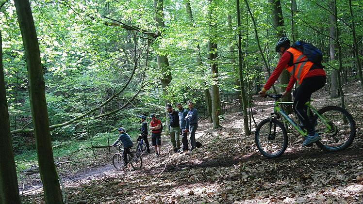 Der Trail ist keine Downhill-Strecke, trotzdem anspruchsvoll.Stephanie Elm