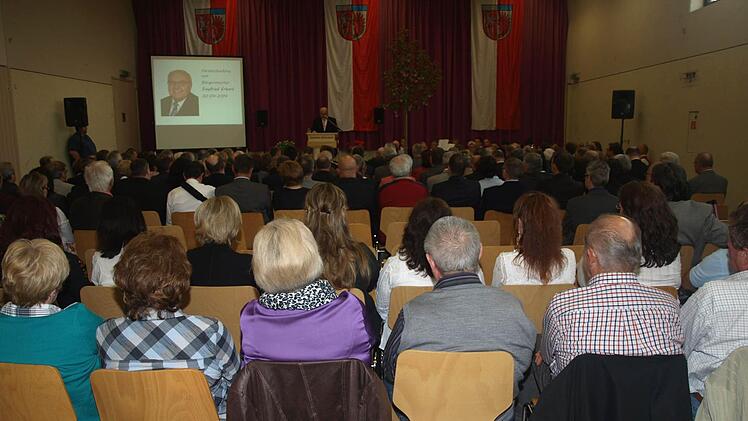 Verabschiedung von Bürgermeister Siegfried Erhard.
