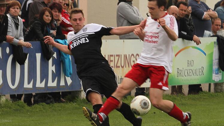 Dominik Rippstein (links) fehlt dem FC Sand zum Start nach der Winterpause gegen den SV Pettstadt mit einer Bänderverletzung.