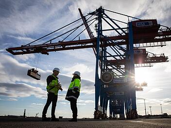Die Teileinigung im Handelsstreit zwischen den USA und China nährt die Hoffnung, dass die Weltwirtschaft  wieder in Schwung kommt und die exportorientierten Coburger Schlüsselindustrien davon profitieren. Das hoffen Coburger Unternehmer laut der aktuellen Konjunkturumfrage.dpa