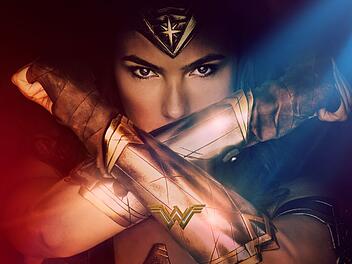 "Wonder Woman" Als Vorlage für die filmische Wonder Woman Diana Prince (Gal Gadot) diente die gleichnamige Figur aus den DC Comics.