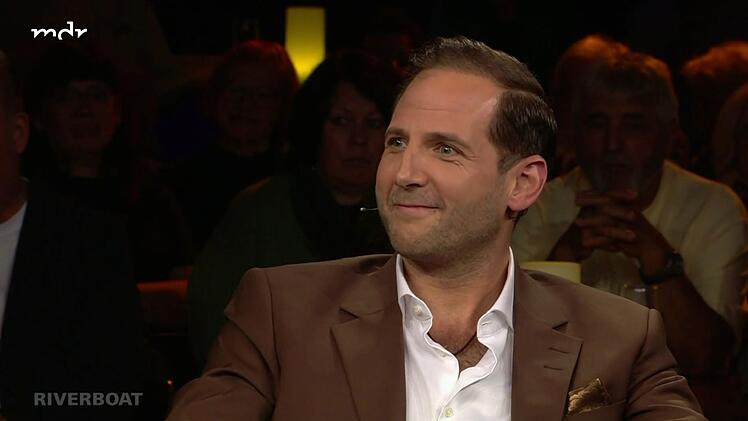Julian Schmitz-Avila berichtet bei "Riverboat" von seinem teuersten Kauf bei "Bares f&uuml;r Rares".
