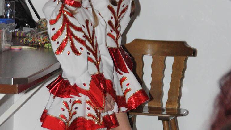 Tanzmariechen unter sich: v.l. Mirjam Gessner und Sophia Erhart