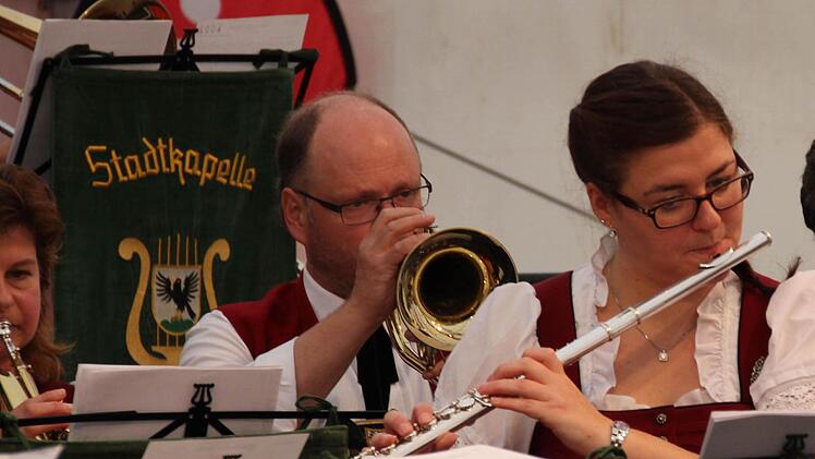 Impressionen vom "Lokalklang" im Festzelt auf dem Coburger Schlossplatz.Foto: Jochen Berger