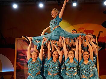 Die Wild Dancers traten mit Aladins 1001 Nacht bei den Büttenabenden in Steinach auf.Garry Gridley