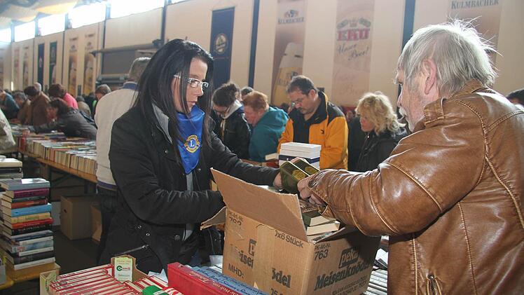 Lions-Flohmarkt Foto: Sonja Adam