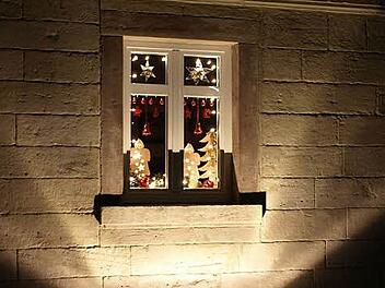Das am zweiten Advent geöffnete Fenster  Foto: Susanne Deuerling