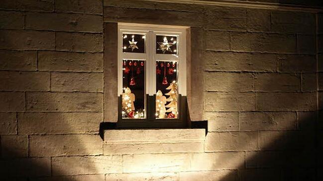 Das am zweiten Advent geöffnete Fenster  Foto: Susanne Deuerling