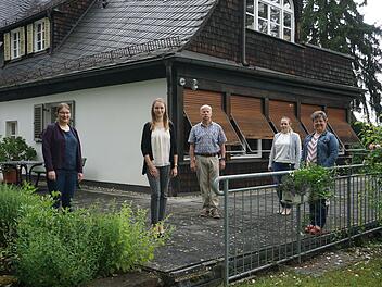 Das neue Team an der Hauswirtschaftsschule Bischofsheim mit dem neuen stellvertretenden Schulleiter Stefan Fella. Das Bild zeigt von links: Anja Butter, Lisa Lang, Stefan Fella, Annegret Scheublein und Schulleiterin Christina Weber-Hoch. Es fehlt Barbara Hein-Praag.