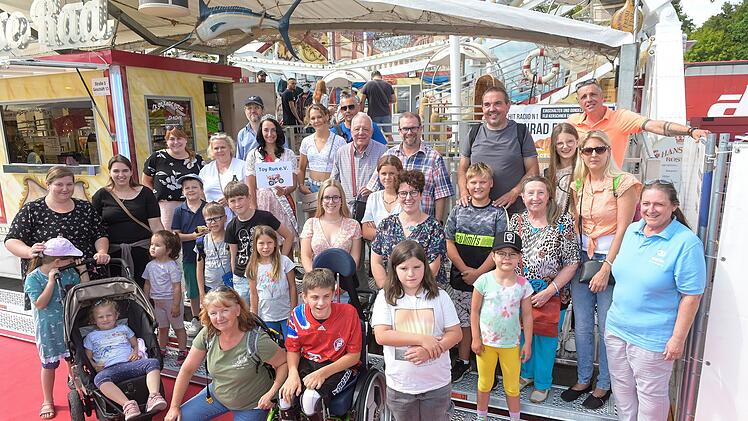 N&uuml;rnberger Herbstvolksfest: Schwerstkranke Kinder vergessen ein paar Stunden ihre Sorgen