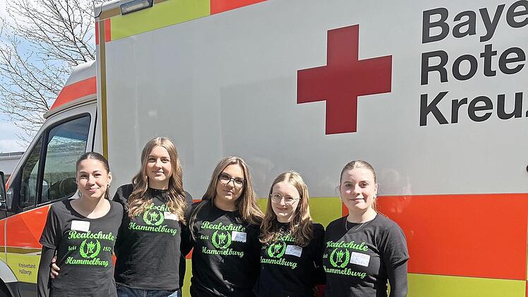 Die Schulsanit&auml;terinnen der Jakob-Kaiser-Realschule aus den 9. Klassen: Sofia, Antonia, Tania, Lennja und Mia.