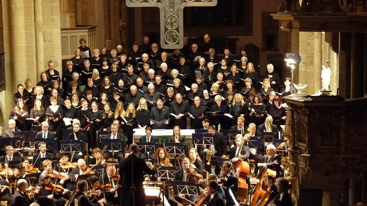 Im Herforder Münster konzertierte das Projekt bereits. Am Sonntag  wird die Bad Kissinger Kantorei und der Herforder Münsterchor in Bad Kissingen zu hören sein. Foto: Hanka Kagl