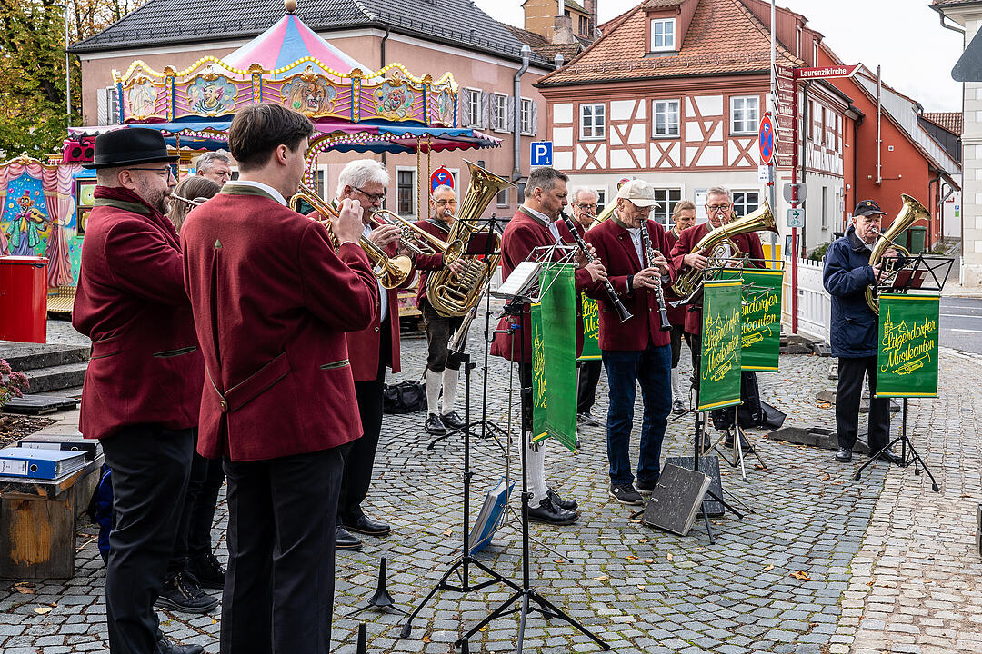 Tausende Besucher aus nah und fern kamen zum Herbstmarkt.