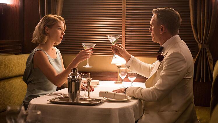Z&uuml;ge waren seit jeher ein beliebter Schauplatz von Bond-Filmen. Auch in "Spectre" geht die Fahrt f&uuml;r Madeleine Swann (L&eacute;a Seydoux) und Bond (Daniel Craig) aber nicht ohne Hindernisse ab.