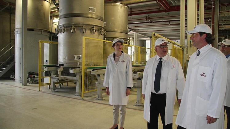 Die Betriebsführung von Detlef Topp interessierte den CSU-Generalsekretär Andreas Scheuer und die CSU-Bundestagsabgeordnete sichtlich.