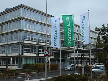 Am Schaeffler-Stammsitz in Herzogenaurach müssen die Mitarbeiter an den Schließtagen ebenso frei machen ... Foto: Jann Weckel