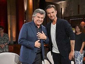 Zu seinem 65. Geburtstag ehrt Florian Silbereisen (rechts) seinen Kollegen Andy Borg mit der Geburtstagshow "Gl&uuml;ckwunsch Andy!".