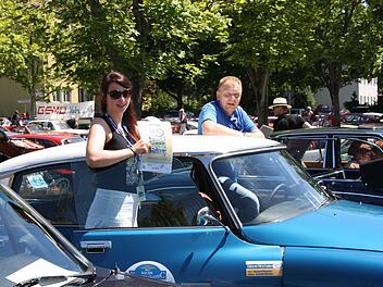 Nathalie Michele und ihr Onkel Michael Hümpfner aus Sulzthal gehören zu den gerade einmal fünf Fahrzeug-Besatzungen aus dem Landkreis Bad Kissingen bei der "Sachs Franken Classic". Foto: Ralf Ruppert