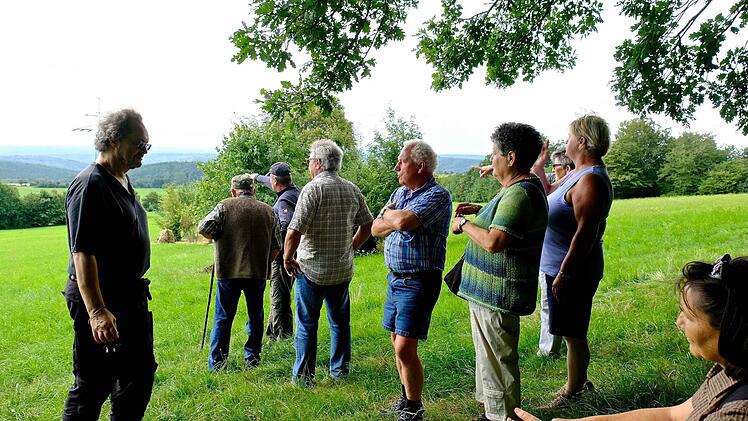 Botschafter für Ökokultur und humanitäre Werte - das will der Besinnungswald sein. Foto: Gerd Schaar