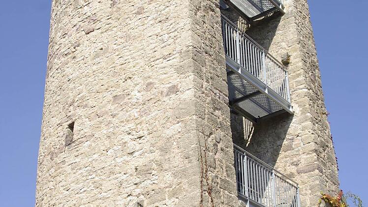 Neues Kleinod der Saalestadt: Der Baderturm. Foto: Winfried Ehling