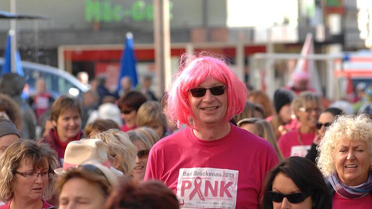 ... als Teilnehmer beim Pinklauf oder im Fasching mit falschem Haupthaar ...