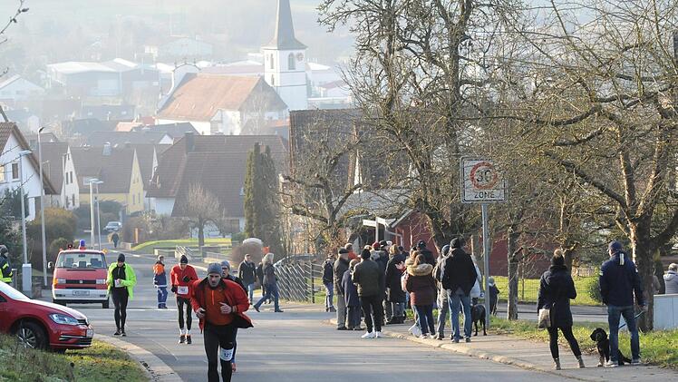 mpressionen vom Fuschter Silvesterlauf. Fotos: ssp