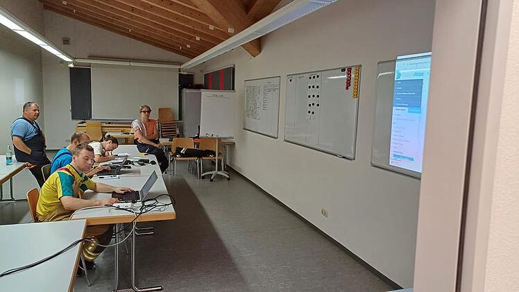 Landkreis Wunsiedel: Feuerwehr berichtet von zahlreichen Einsätzen - "Autos und keine Boote"