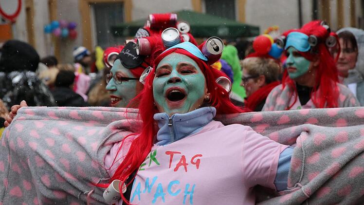 Marktplatztreiben in Stadtsteinach. Foto: Jürgen Gärtner