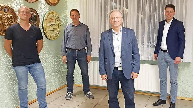 Bereits gewählt sind die Ortssprecher in Leutendorf, Hof an der Steinach und Schwärzdorf. Im Bild von links Frank Reißenweber, Winfried Bayer, Harald Bauersachs und Bürgermeister Oliver Plewa Foto: Maria Löffler