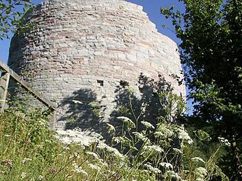 Die Burgruine Nordeck soll touristisch vermarktet werden.  Foto: Archiv/Sonny Adam