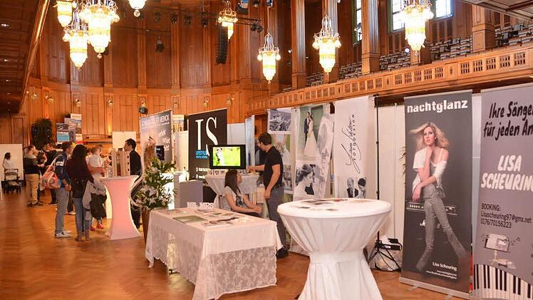 Breit gefächert war das Angebot auf der Bad Kissinger Hochzeitsmesse.  Foto: Peter Rauch