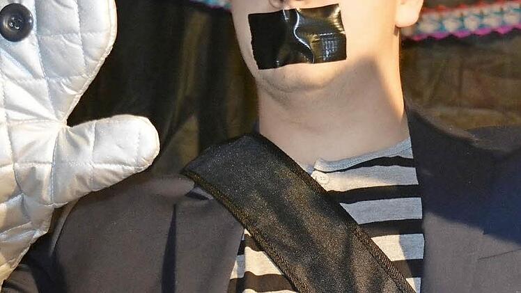 Für Beifallstürme sorgte Marcel Ebert mit dem "Tape Face".
