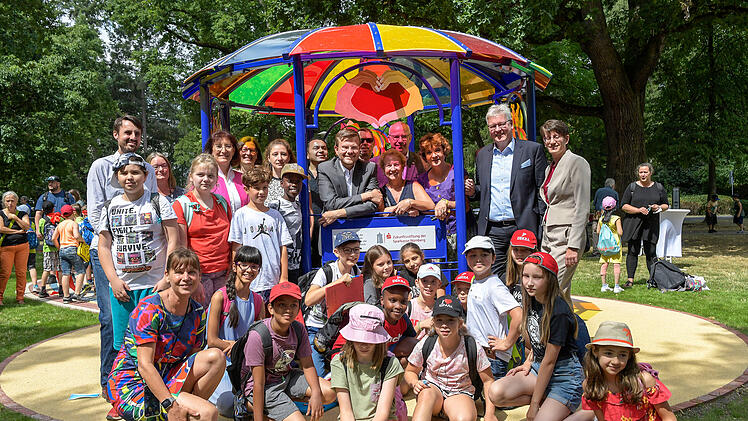 N&uuml;rnberg: Stra&szlig;e der Kinderrechte - Zehnte Station thematisiert Inklusion