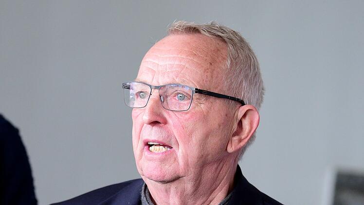 Rettungsaktion f&uuml;r Buckelwal - Pressekonferenz