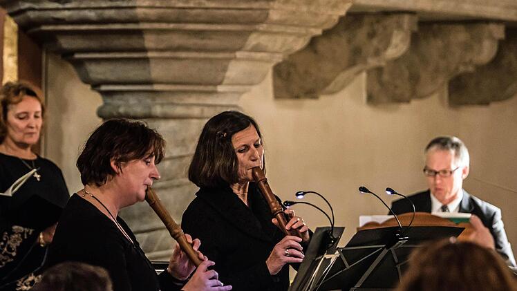 Impressionen vom Adventskonzert in Neustadt mit der Kantorei St. Georg.Foto: Jochen Berger