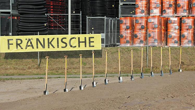 Bereit für den ersten Spatenstich