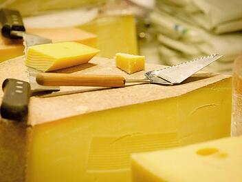 "Ein gr&ouml;&szlig;eres St&uuml;ck vom K&auml;se" - das fordert die Gewerkschaft f&uuml;r die rund 17&nbsp;000 Besch&auml;ftigten in der Milchverarbeitung.  Foto: NGG/Tobias Seifert