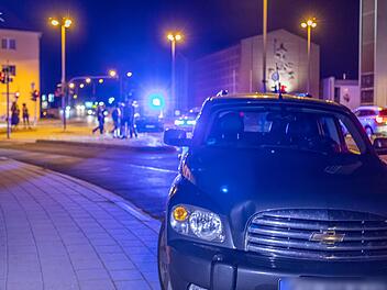In F&uuml;rth wurde eine Fu&szlig;g&auml;ngerin von einem Auto erfasst.