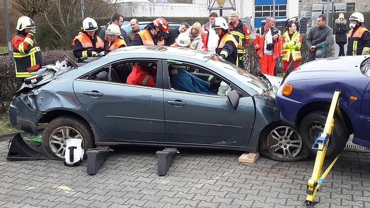 Fortbildung für Helfer vor Ort.