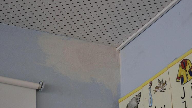 Da drang Feuchtigkeit durch die Decke.