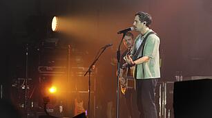 Max Giesinger live in Bayreuth.