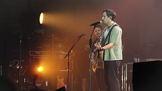 Max Giesinger live in Bayreuth.